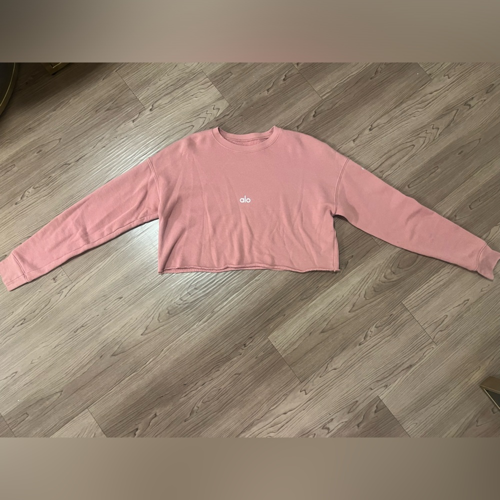 Alo Yoga Cropped Long Sleeve CrewNeck, XS, Used, Peach Color